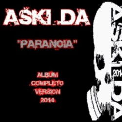 Aski Da escucha la versión del 2014 de su disco Paranoia