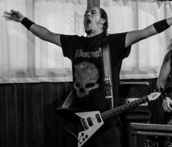 Fiend se queden sin un guitarrista