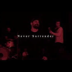 Fears Away teaser de «Never Surrender»