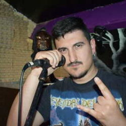 Etorkizun Beltza presentan vocalista