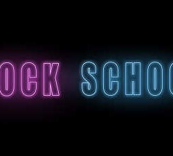 Kruddö videoclip de «Rock School»