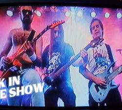 Aeroscreamer videoclip de «Stuck In The Show»