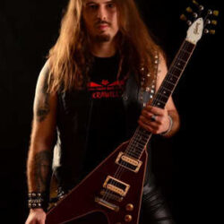 Sinner Rage presentan a su nuevo guitarra